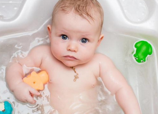 秋冬季給孩子洗澡要怎么洗不會著涼 秋冬季要怎么洗澡