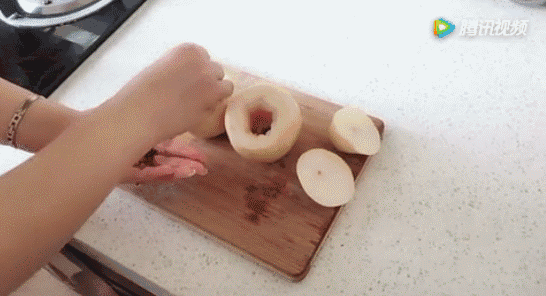 孩子秋季咳嗽吃什么食療治咳嗽比較好 秋季咳嗽食療食譜推薦