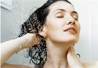 產后坐月子多久可以洗澡 坐月子洗澡要注意什么