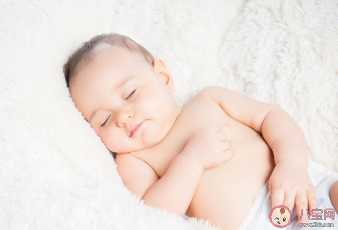 寶寶頭部多久定型 好頭型睡出時間表 寶寶頭部多久定型 好頭型睡出時間表