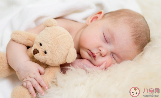 寶寶頭部多久定型 好頭型睡出時間表 寶寶頭部多久定型 好頭型睡出時間表