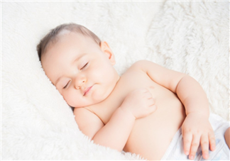 寶寶頭部多久定型 好頭型睡出時間表