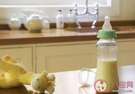 天冷了怎么給寶寶溫奶 給寶寶溫奶有哪些注意事項 天冷了怎么給寶寶溫奶 給寶寶溫奶有哪些注意事項