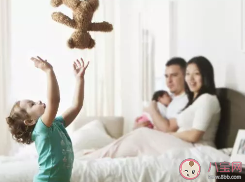 普通家庭該不該生二胎 生二胎的好處和壞處是什么