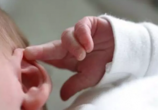 預(yù)防寶寶中耳炎的方法有哪些 為什么寶寶更容易得中耳炎