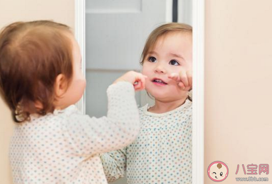 寶寶冬天穿連體衣好不好 寶寶冬季穿什么合適 寶寶冬天穿連體衣好不好 寶寶冬季穿什么合適