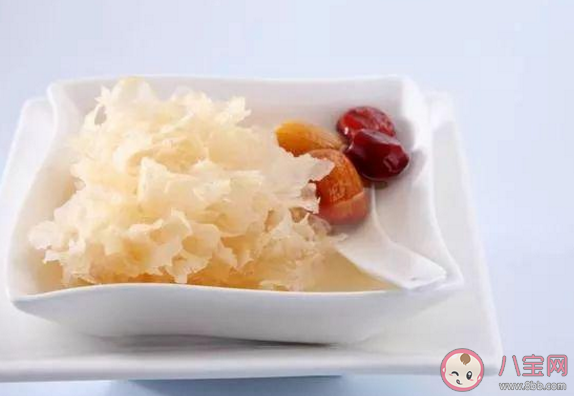 寶寶拍照閃光燈對(duì)眼睛有傷害嗎 寶寶拍滿月照要注意什么 寶寶拍照閃光燈對(duì)眼睛有傷害嗎 寶寶拍滿月照要注意什么