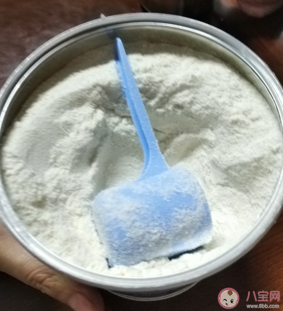 雅培小安素營養(yǎng)奶粉里面有黑色的是怎么回事 雅培小安素營養(yǎng)奶粉怎么樣