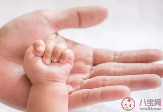 寶寶手長倒刺是怎么回事  寶寶長倒刺是缺乏營養嗎