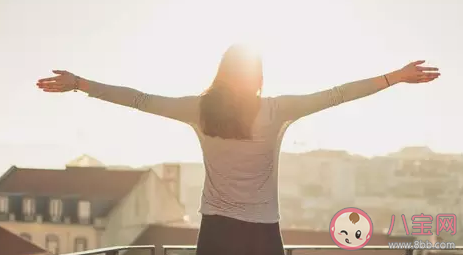 開朗型內(nèi)向適合什么樣的人 怎么和開朗型內(nèi)向人相處