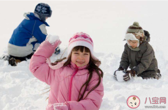 冬季寶寶應該如何穿衣服 冬季寶寶穿衣服要注意些什么 冬季寶寶應該如何穿衣服 冬季寶寶穿衣服要注意些什么