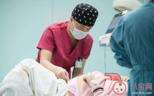 分娩時(shí)遇到男醫(yī)生有什么好處 分娩時(shí)遇到男醫(yī)生如何化解尷尬