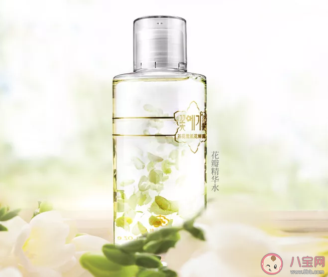 爽膚水和化妝水是同一種東西嗎 爽膚水和化妝水哪一種補水效果更好