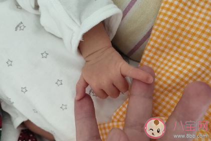 坐月子心情不好怎么發(fā)朋友圈 坐月子心里難受的感慨