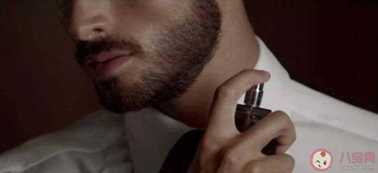 男士香水噴在哪個部位效果最好 男士香水怎么噴最好 男士香水噴在哪個部位效果最好 男士香水怎么噴最好