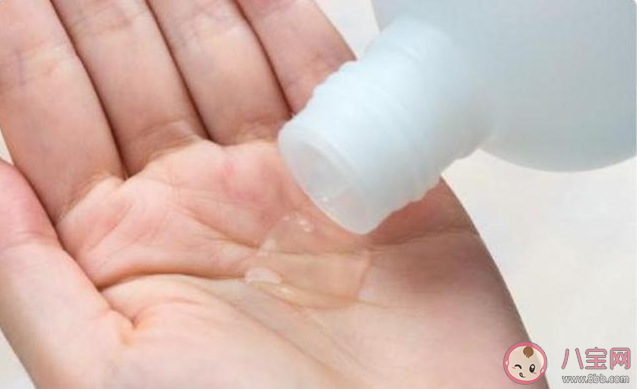 柔膚水和爽膚水一樣嗎 柔膚水和爽膚水有什么區別