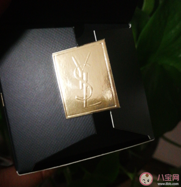 YSL反轉巴黎花溢香水味道重不重 YSL反轉巴黎花溢香水聞起來感受