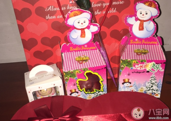 提前收到圣誕節禮物的朋友圈說說 提前收到了圣誕節禮物開心句子 提前收到圣誕節禮物的朋友圈說說 提前收到了圣誕節禮物開心句子