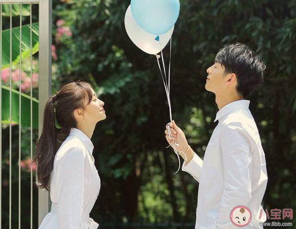 男生在戀愛中作的表現(xiàn)有哪些 男生在戀愛中作的表現(xiàn)