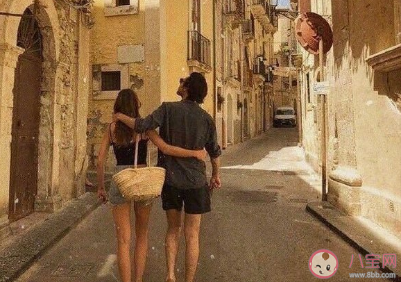 情侶之間應不應該談錢 情侶之間談錢會傷感情嗎