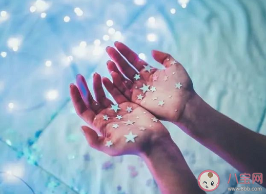 2019跨年一個人過傷感心情感言 表達一個人跨年的帶圖說說