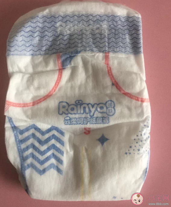 Rainya潤婭嬰兒紙尿褲用一晚上會漏尿嗎 潤婭嬰兒紙尿褲吸水情況怎么樣