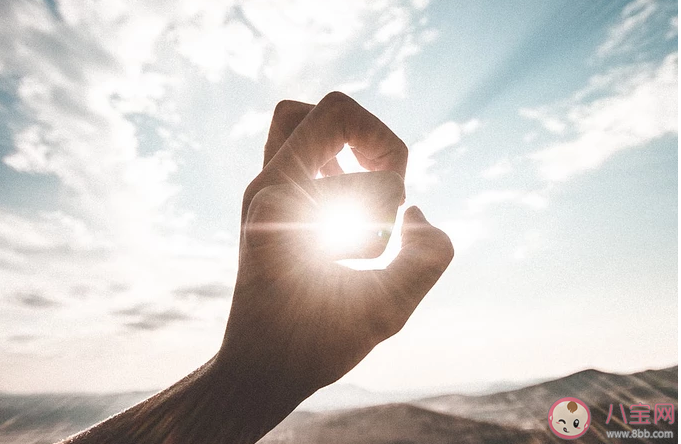 今天太陽很好的朋友圈說說配圖 今天太陽很好的朋友圈唯美文藝句子