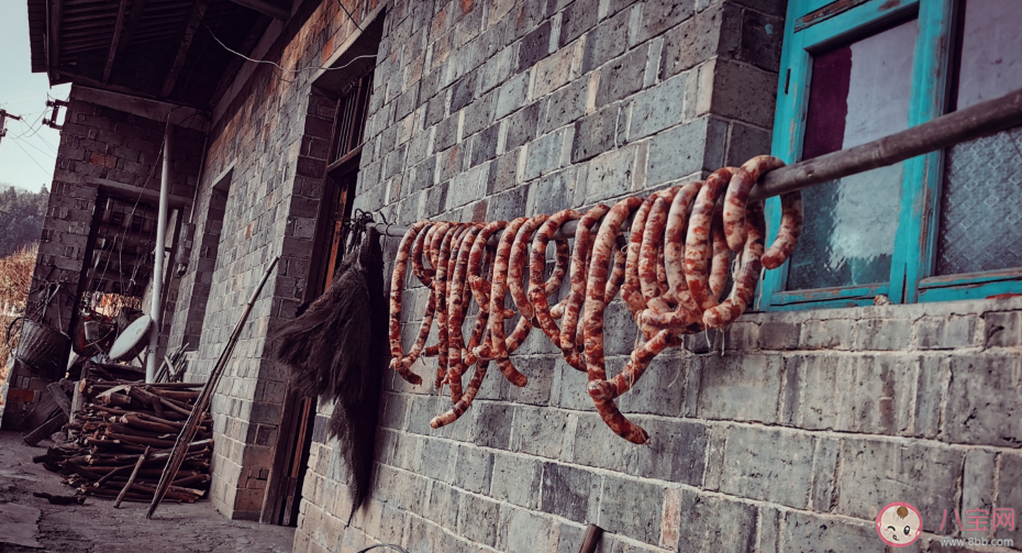 在家灌香腸說說怎么發朋友圈 曬灌香腸的心情說說