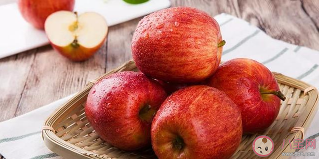 平安夜吃蘋果的朋友圈心情說說 平安夜吃蘋果的說說句子 平安夜吃蘋果的朋友圈心情說說 平安夜吃蘋果的說說句子