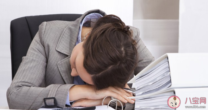 上班疲勞吃什么好 上班疲勞犯困怎么改善 上班疲勞吃什么好 上班疲勞犯困怎么改善