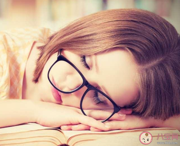 上班疲勞吃什么好 上班疲勞犯困怎么改善 上班疲勞吃什么好 上班疲勞犯困怎么改善