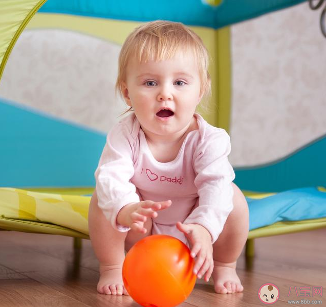 寶寶站的早會導致腿變彎嗎 寶寶過早學站立的危害