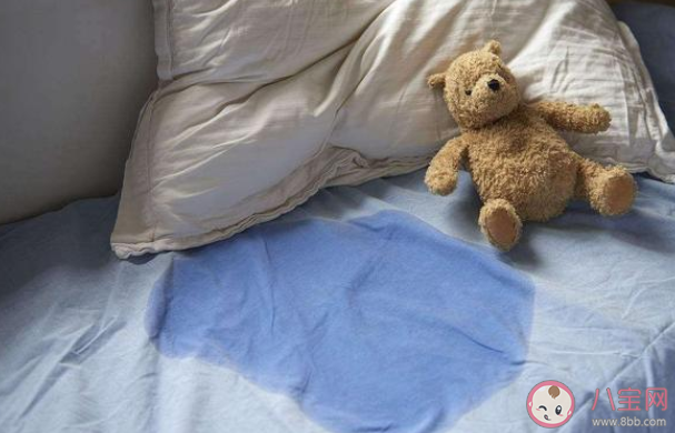 新生兒為什么要用隔尿墊 新生兒用隔尿墊有什么好處 新生兒為什么要用隔尿墊 新生兒用隔尿墊有什么好處