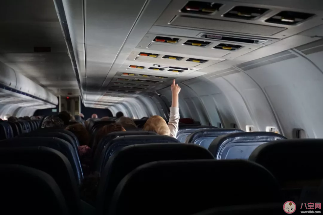 過年回家給孩子準備哪些東西比較好 怎么讓孩子在回家路上好好吃飯