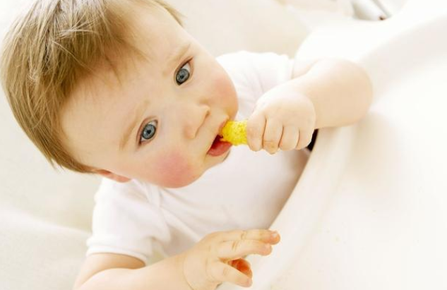 男不得初一女不得十五是什么意思 初一出生的男孩命硬是真的嗎