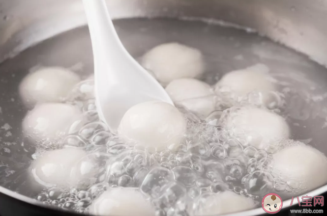 湯圓是冷水煮還是熱水煮 元宵節(jié)吃湯圓怎么煮好吃 湯圓是冷水煮還是熱水煮 元宵節(jié)吃湯圓怎么煮好吃