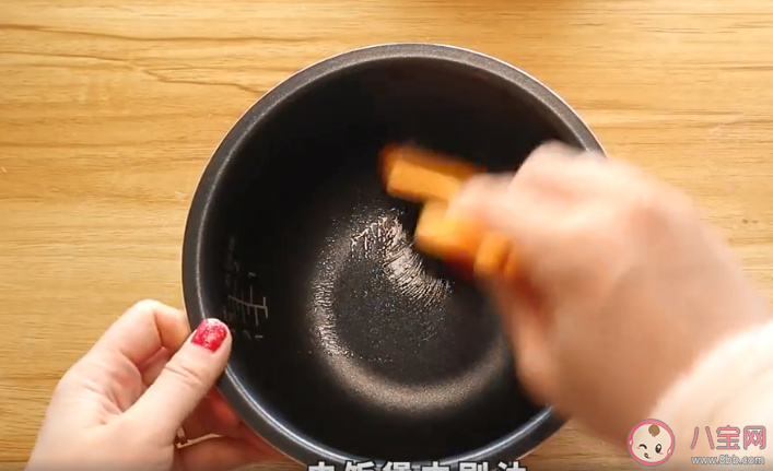 電飯煲蛋糕怎么做 在家怎么自制電飯煲蛋糕