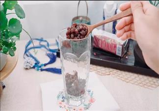 綠茶可以做奶茶嗎 自制奶茶的比例是什么樣的