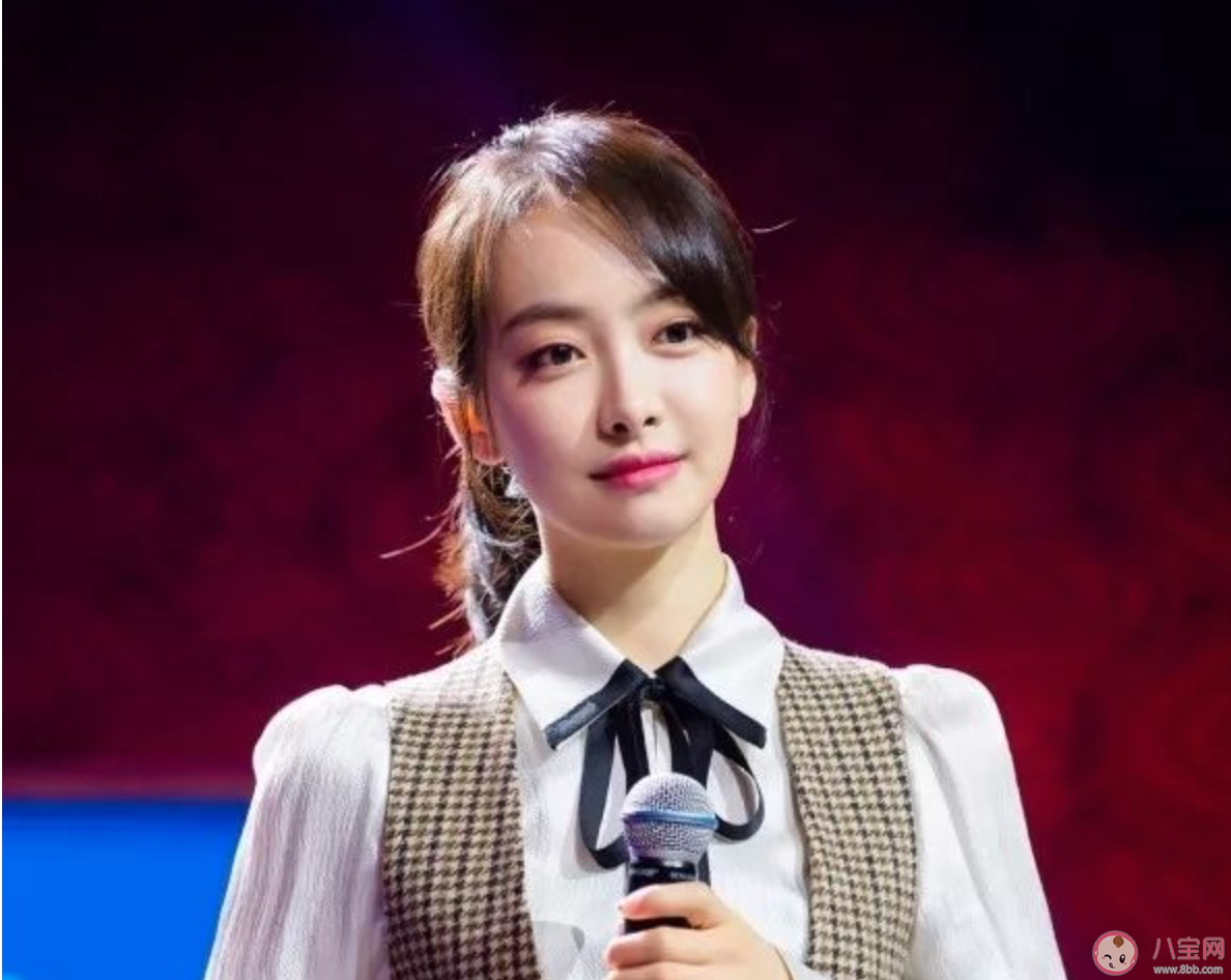 發(fā)際線低怎么辦 發(fā)際線低怎么選擇什么發(fā)型。