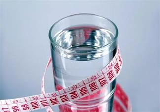 喝水能減肥嗎 多喝水減肥有用嗎