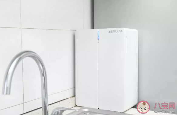 給孩子喝什么水好 什么樣的水是寶寶應(yīng)該喝的水