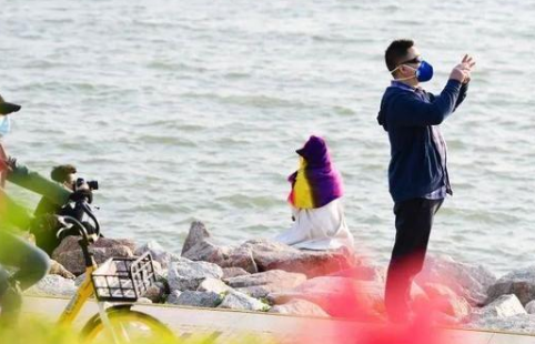 低風(fēng)險地區(qū)可以出門不戴口罩嗎 有必要勤換口罩嗎