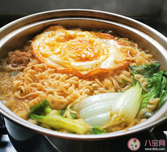 今天下雨了的說說和圖片帶字 下雨了的說說圖片