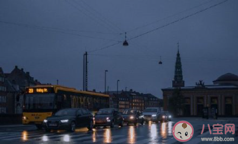 生活中突然崩潰的經(jīng)歷有哪些 生活中突然崩潰的瞬間