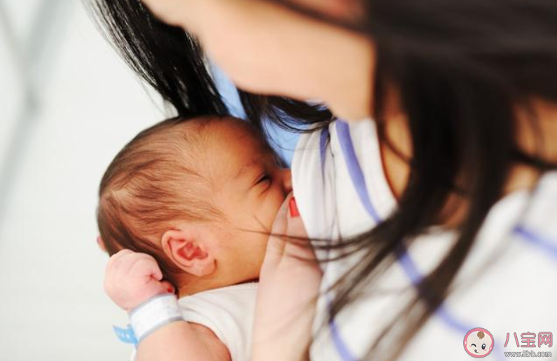 奶水里有血寶寶能喝嗎 奶水里有血是怎么回事