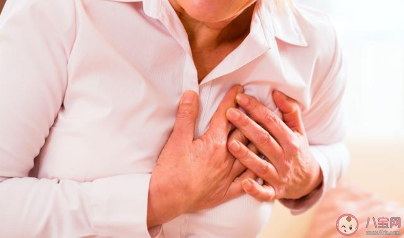 奶水里有血寶寶能喝嗎 奶水里有血是怎么回事