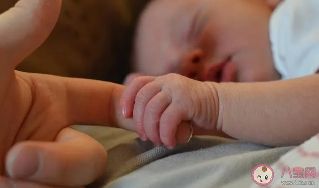 孩子晚上難以入睡怎么辦 媽媽怎么哄孩子睡覺(jué)比較好 孩子晚上難以入睡怎么辦 媽媽怎么哄孩子睡覺(jué)比較好