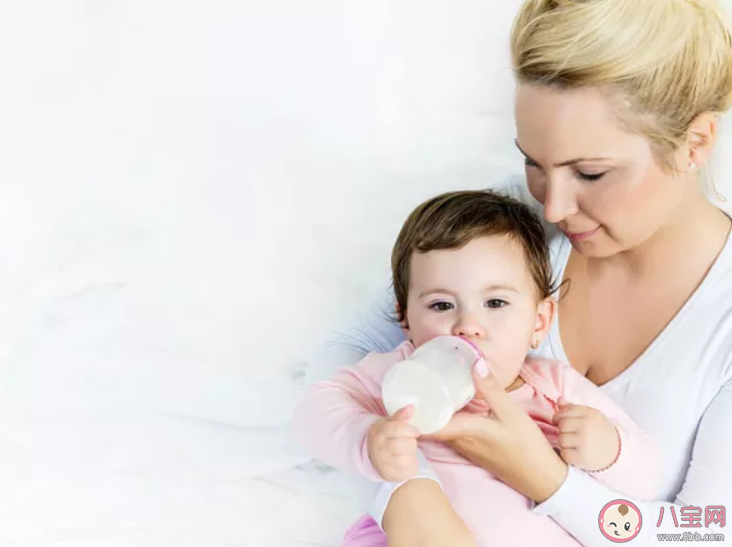 從哪些地方可以判斷寶寶吃飽了 寶寶怎么樣算是吃飽了