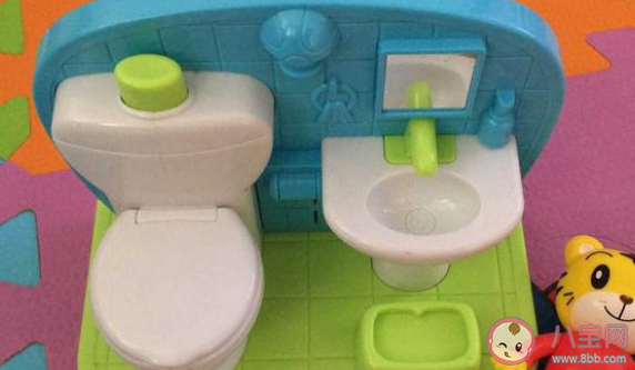 寶寶從什么時候開始可以坐著便便  如何訓練寶寶排便