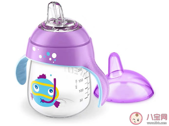 孩子多大適合用水杯 怎么讓孩子適應用水杯